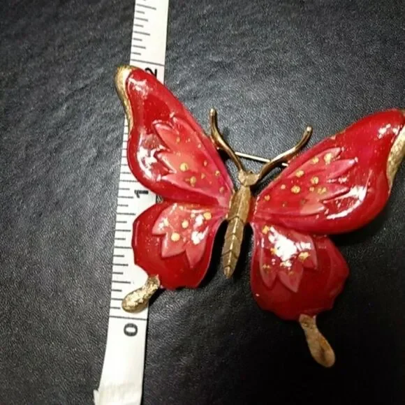 Trifari gold tone red and pink butterfly pin - Picture 8 of 8